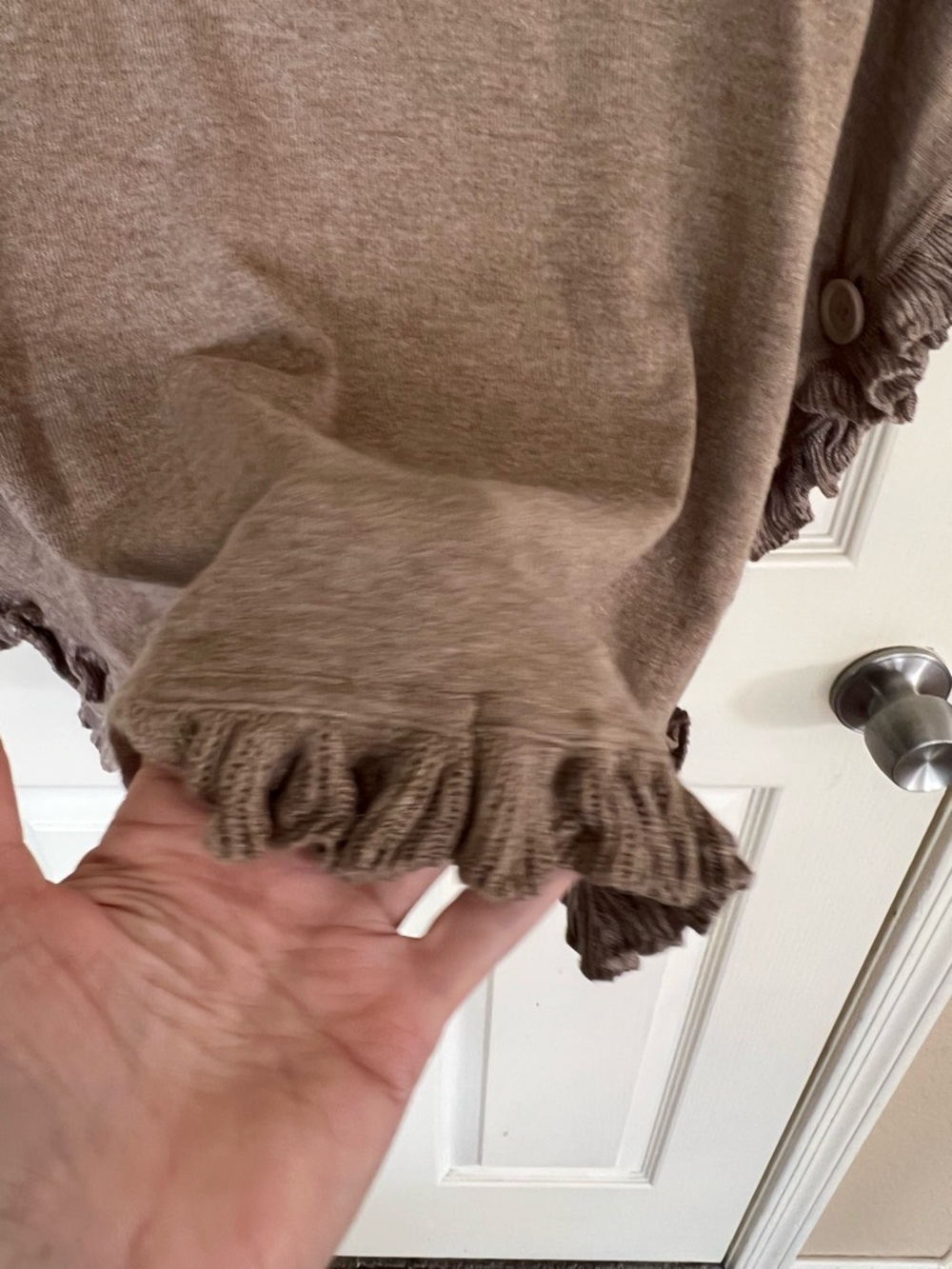 Joseph A Taupe Ruffle Poncho Sweater M Cowl Neck Knit Cape Style Top - Picture 6 of 11